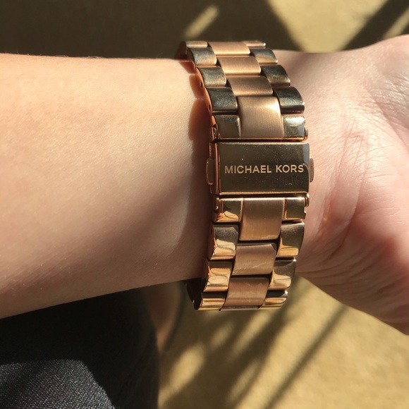 Brand New- Slim Runway Michael Kors Watch - Picture 4 of 7